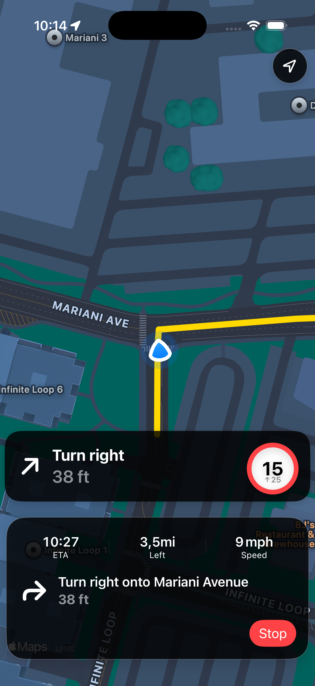 Urban Rider Echtzeit-Navigation mit Abbiegehinweis, Geschwindigkeitslimit und Ankunftszeit.